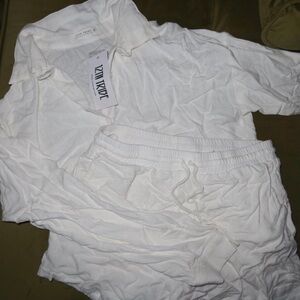 12th Tribe button down top and shorts set in size medium ☁️